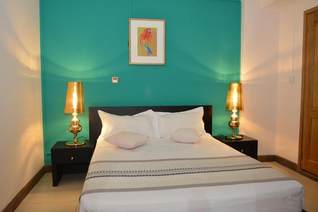 Burnas Beach Aparthotel Pereybere Beach Eksteriør bilde