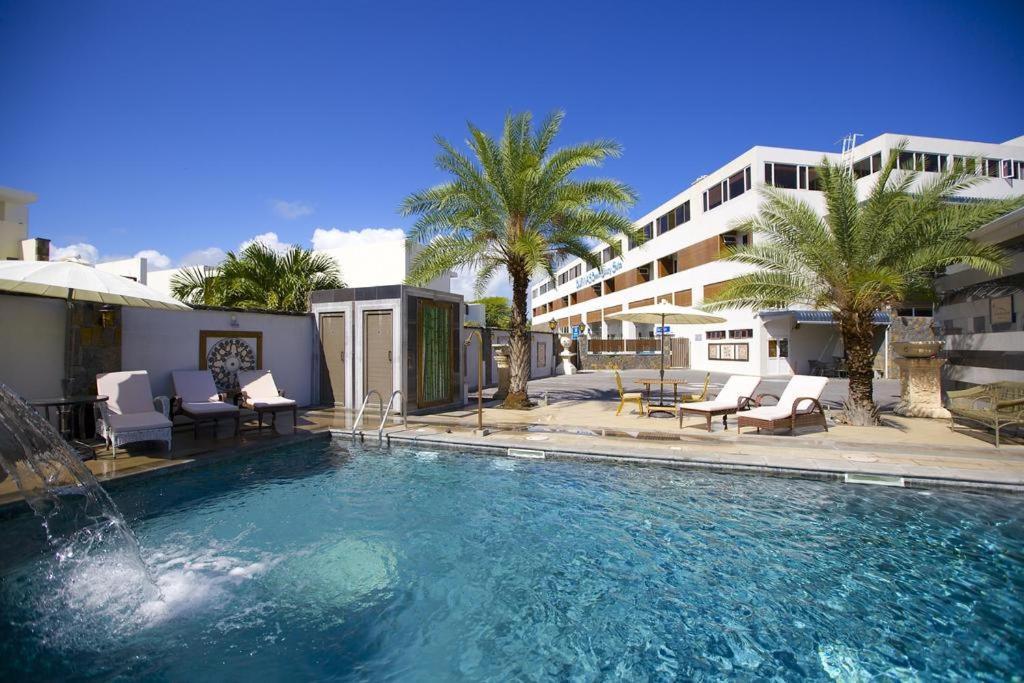 Burnas Beach Aparthotel Pereybere Beach Eksteriør bilde
